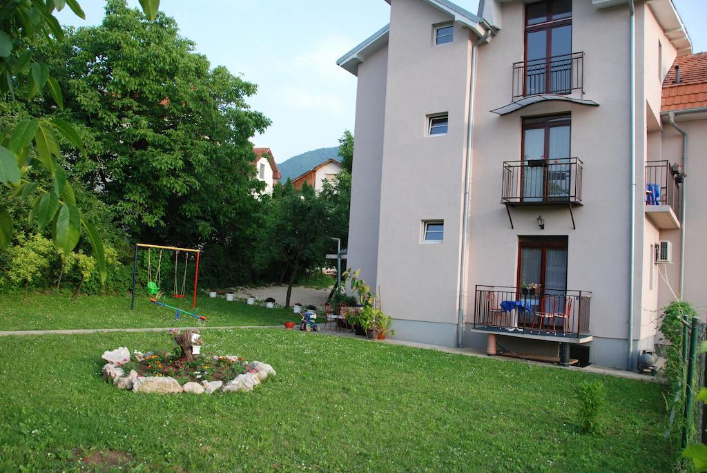 סוקו בניה Apartments Hadzi מראה חיצוני תמונה